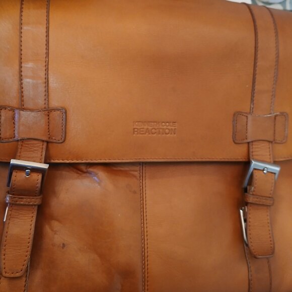 Kenneth Cole Reaction Tan Laptop Bag - Picture 4 of 15